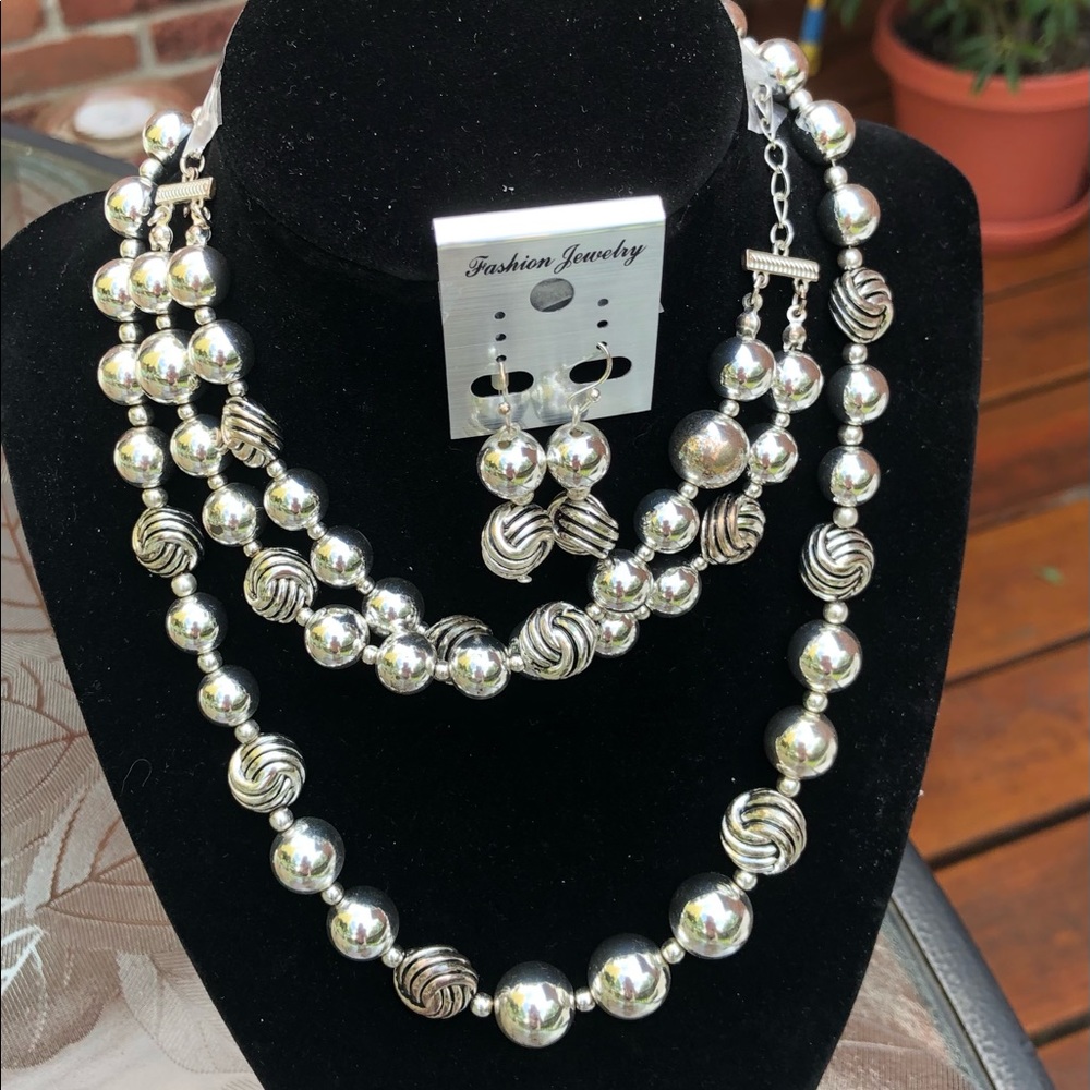Avon Vintage 3-Piece Silver Tone Beaded Necklace, Bracelet and Earrings